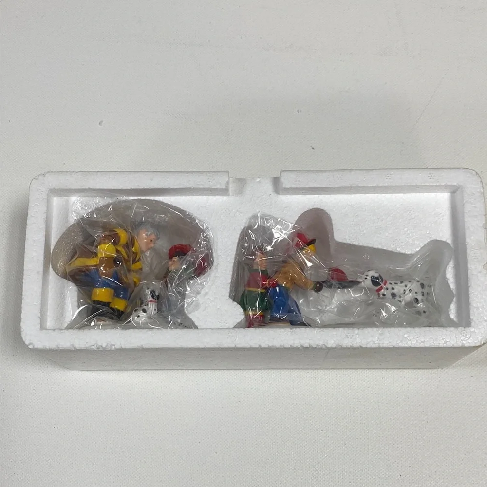 Dept. 56 Snow Village Accessory, "Fun at the Firehouse." Set of 2 figures - Picture 10 of 15